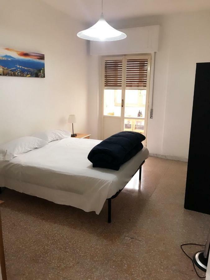 Bilocale Via Nardones Apartamento Nápoles Exterior foto